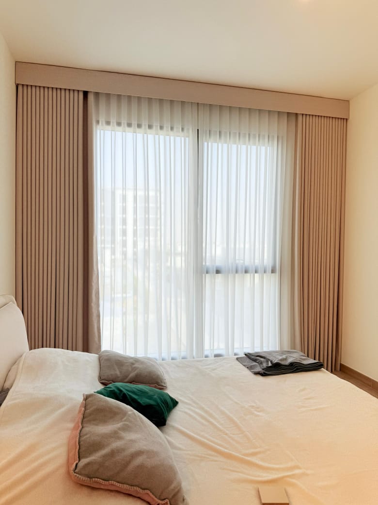 Soft white linen-blend curtains, 3 x 2m — RoomVibe Dubai